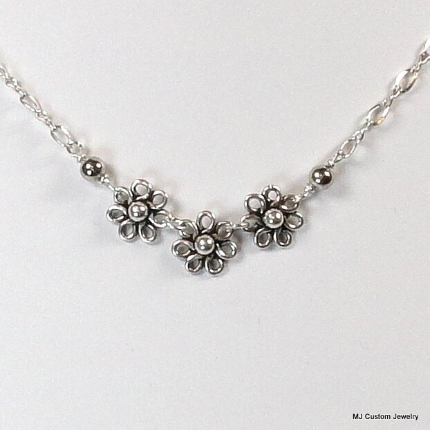 Simply Silver - Bali Floating Flowers Necklace
