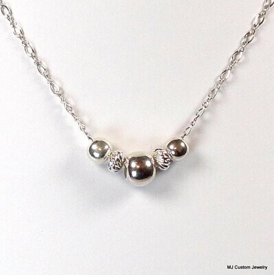 Simply Silver - Balls & Twisted Saucers Necklace