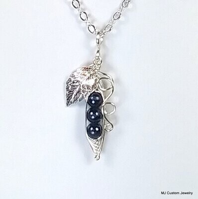 Navy Blue Czech Glass Pearl Peas in a Pod Necklace