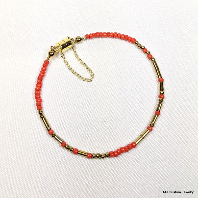 FAITH MANAGES Coral Rocailles Morse Code Bracelet