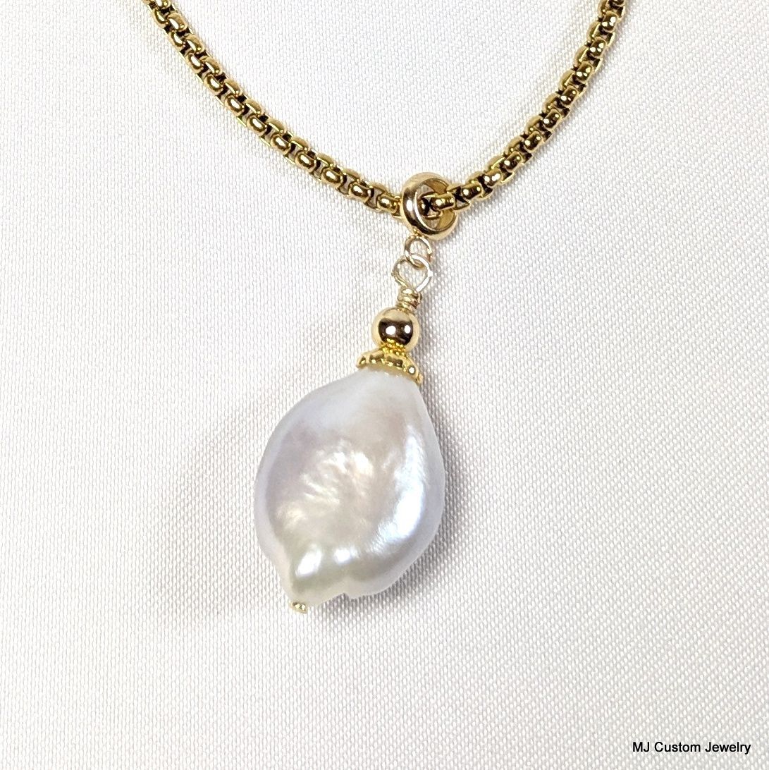 Baroque FW Pearl Drop Pendant Necklace