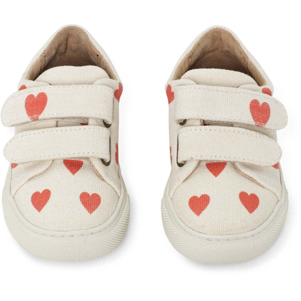 Sneakers mit Herzprint