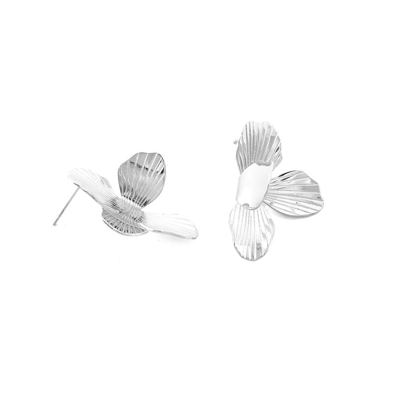 PENDIENTES FLOR PLATEADOS
