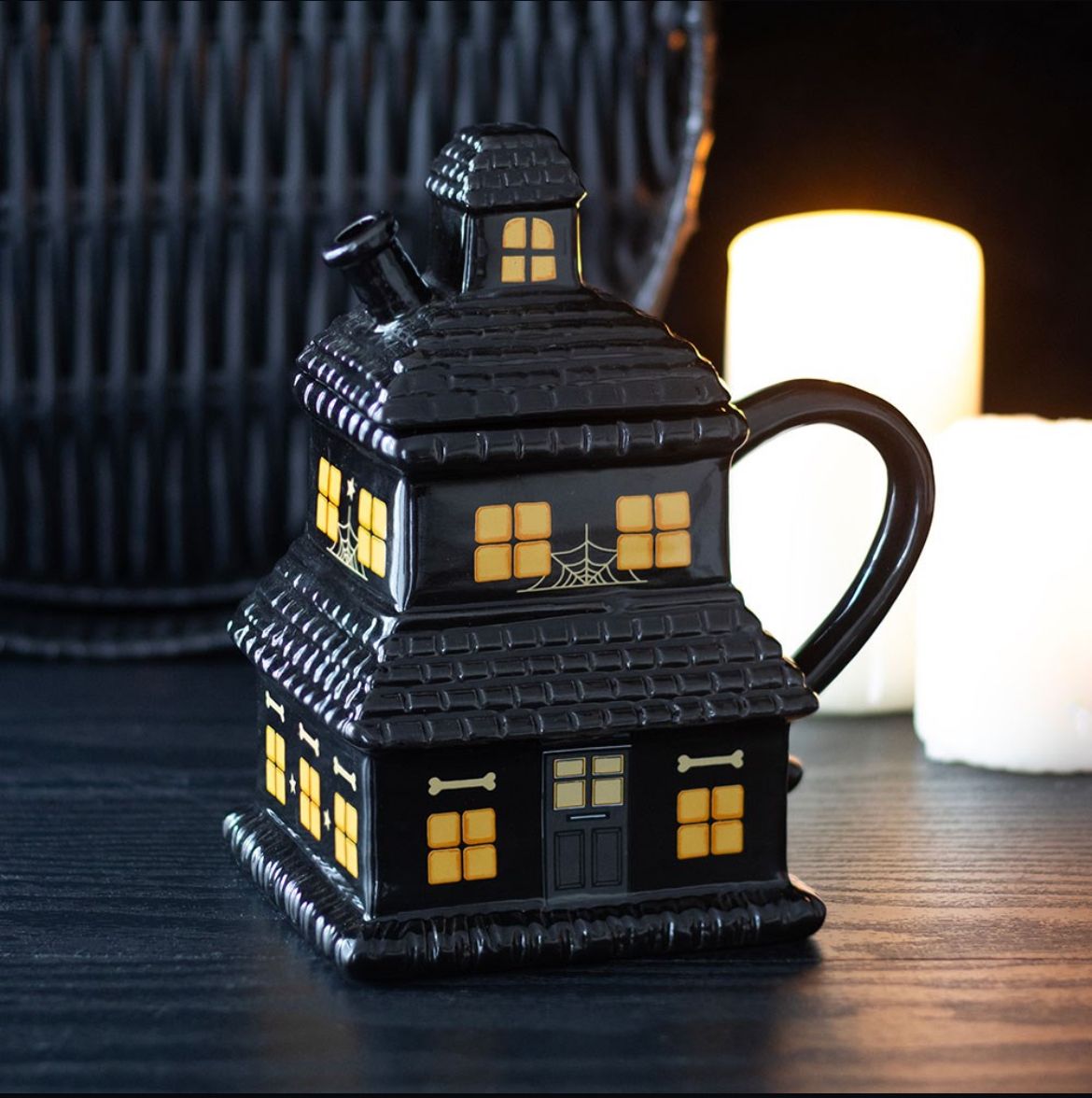 MUG CON FORMA DE CASA ENCANTADA