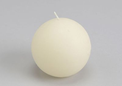 VELA ESFERA CREMA