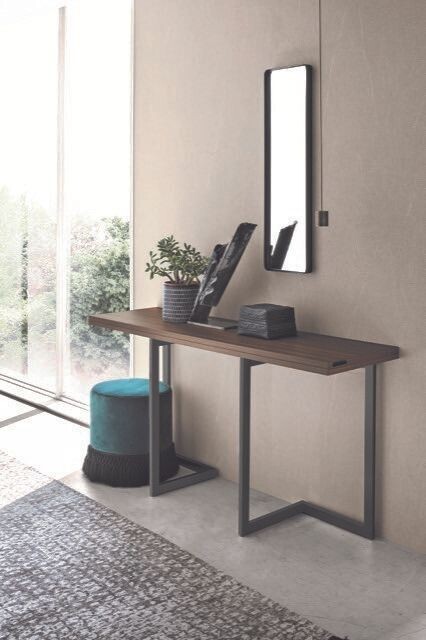 Giravolta Console Table