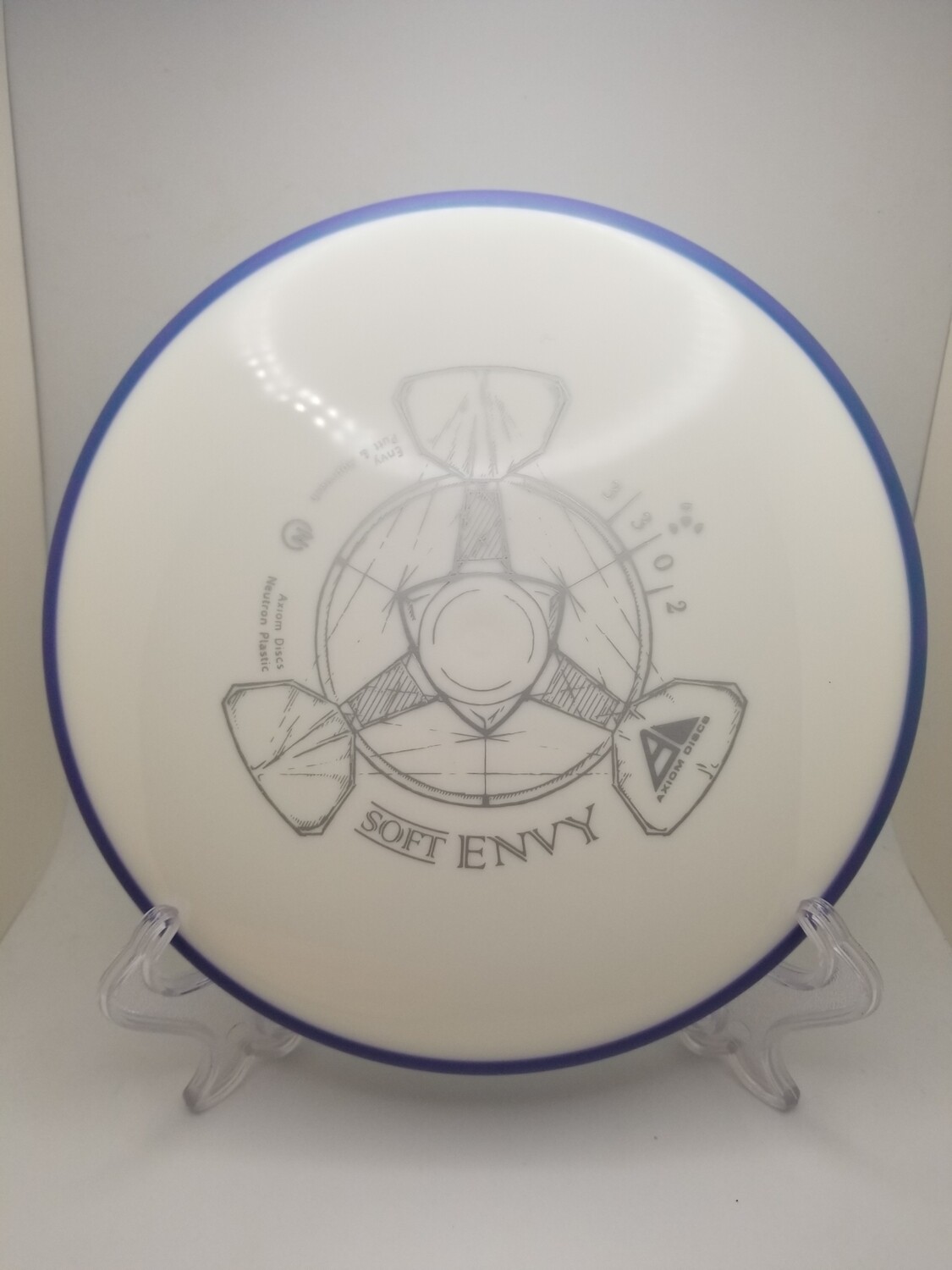 Axiom Discs Soft White Stamped with Colored Rim Neutron Envy 170-175g.