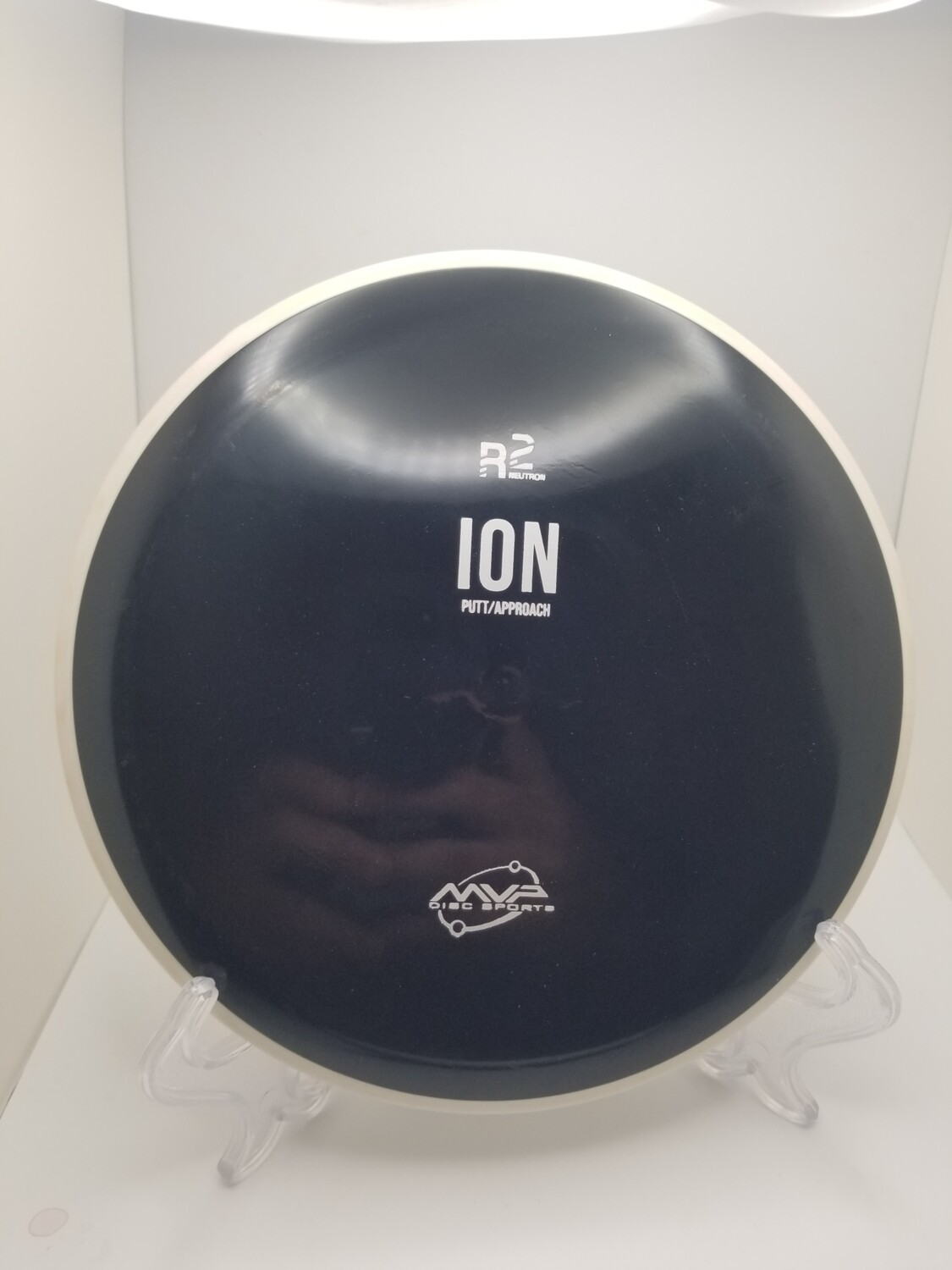 MVP Discs R2 Black Neutron Ion (170-175g / Stamped)