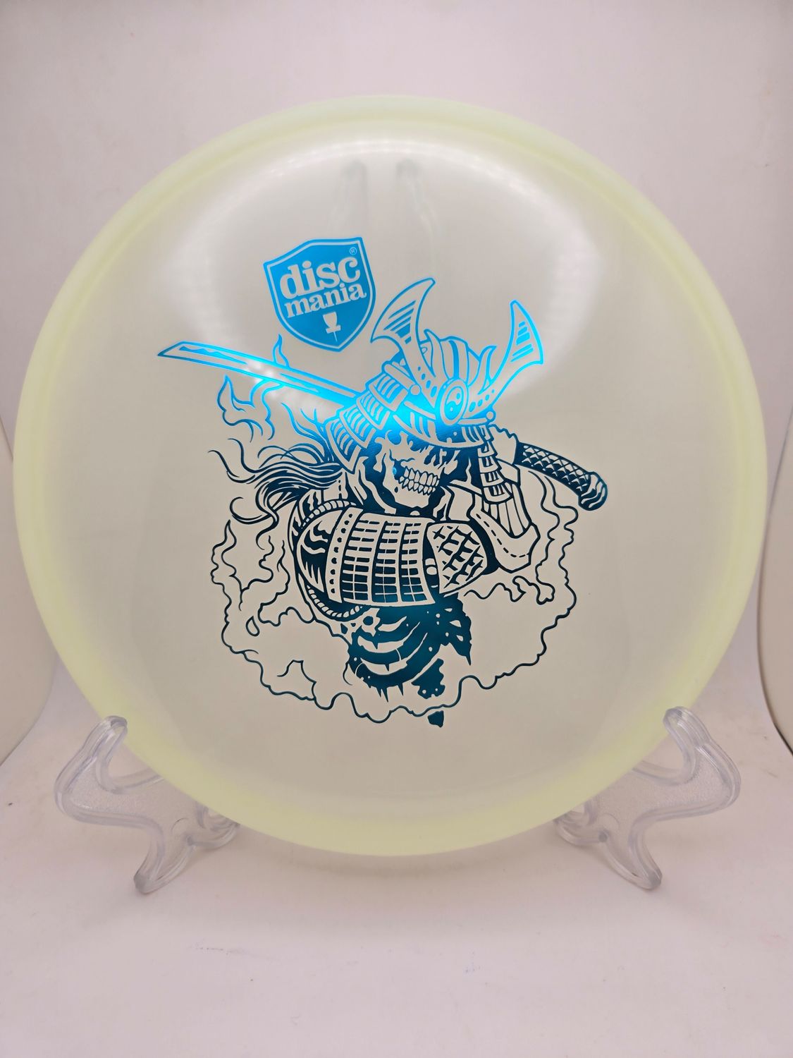 Discmania Discs Active Premium Glow Shogun White 173+g