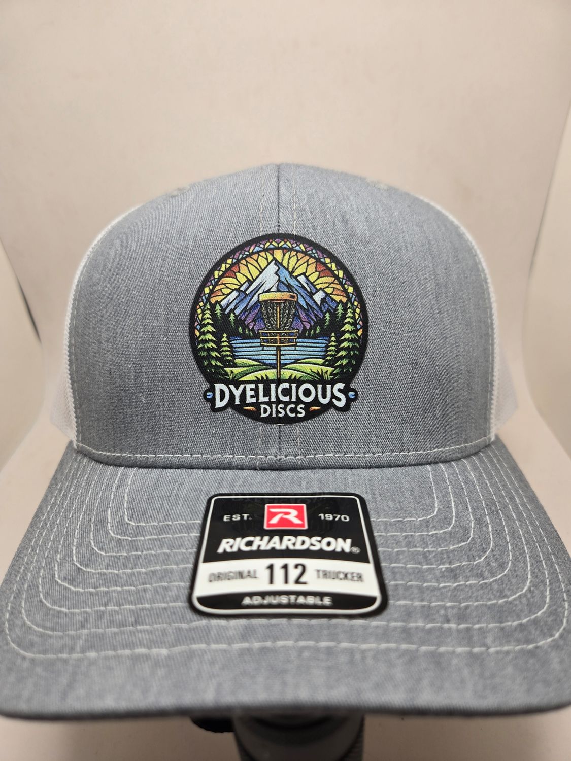 Dyelicious Discs Disc Golf Trucker Hat R112 - Heather Grey/White