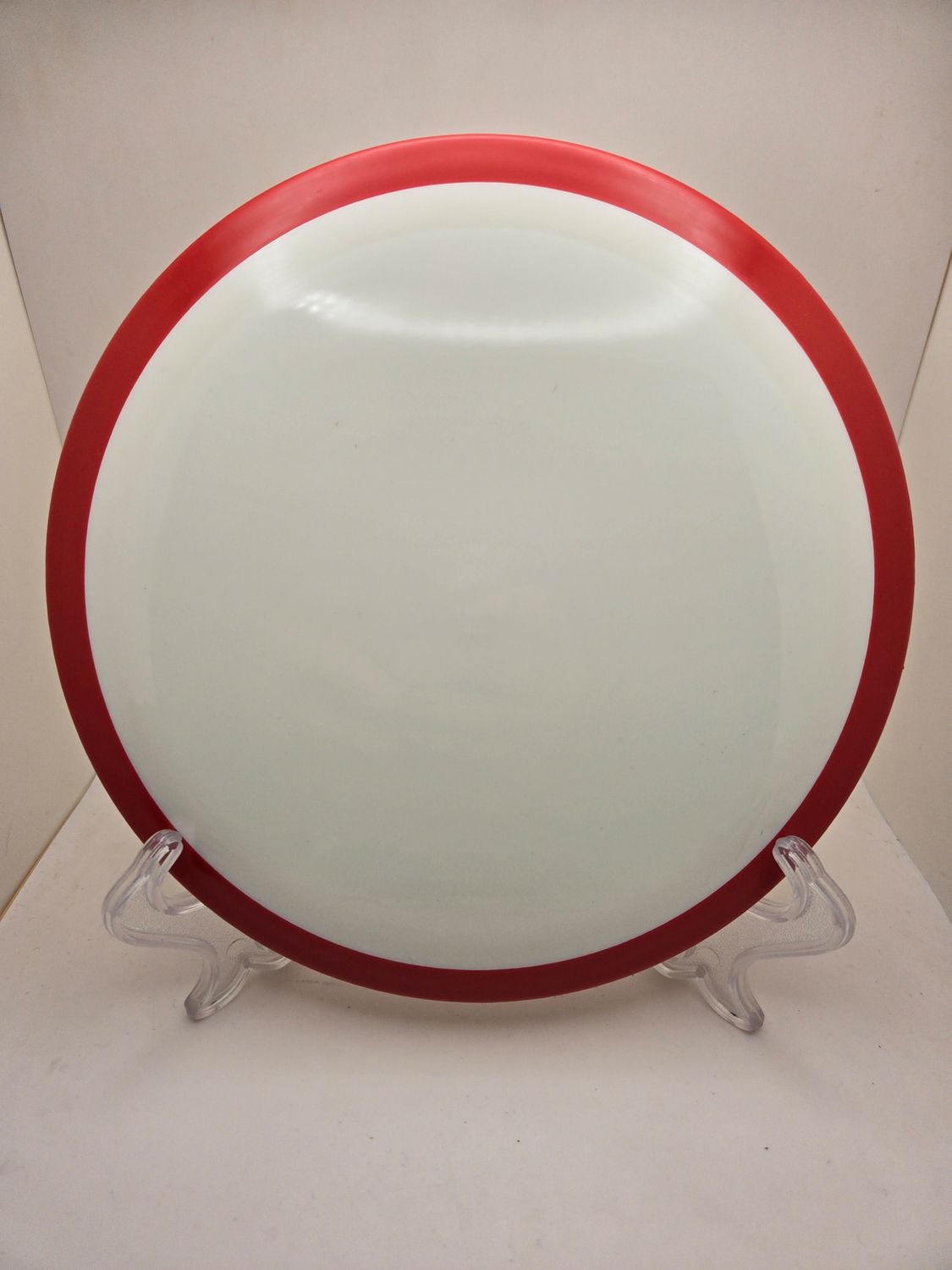Dyers&#39; Delight Axiom Discs Blank White Defy Neutron with Red Rim 174g