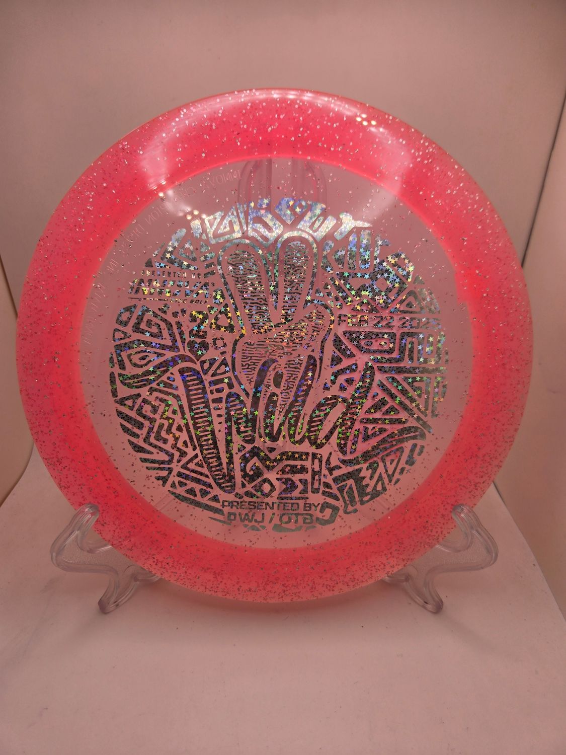 Innova Discs Wraith – Metal Flake Glow Champion Deuces Wild Pink 173-175g