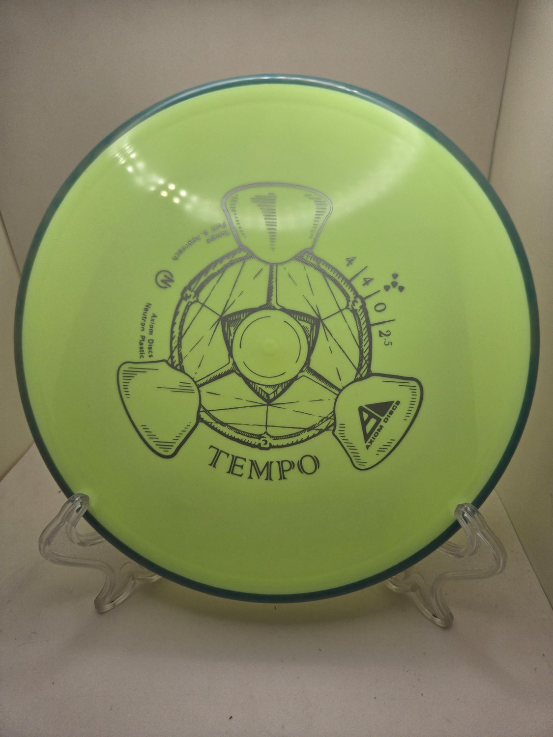 Axiom Discs Tempo Neutron Stock Dayglow Yellow with Blue Swirly Rim 175g