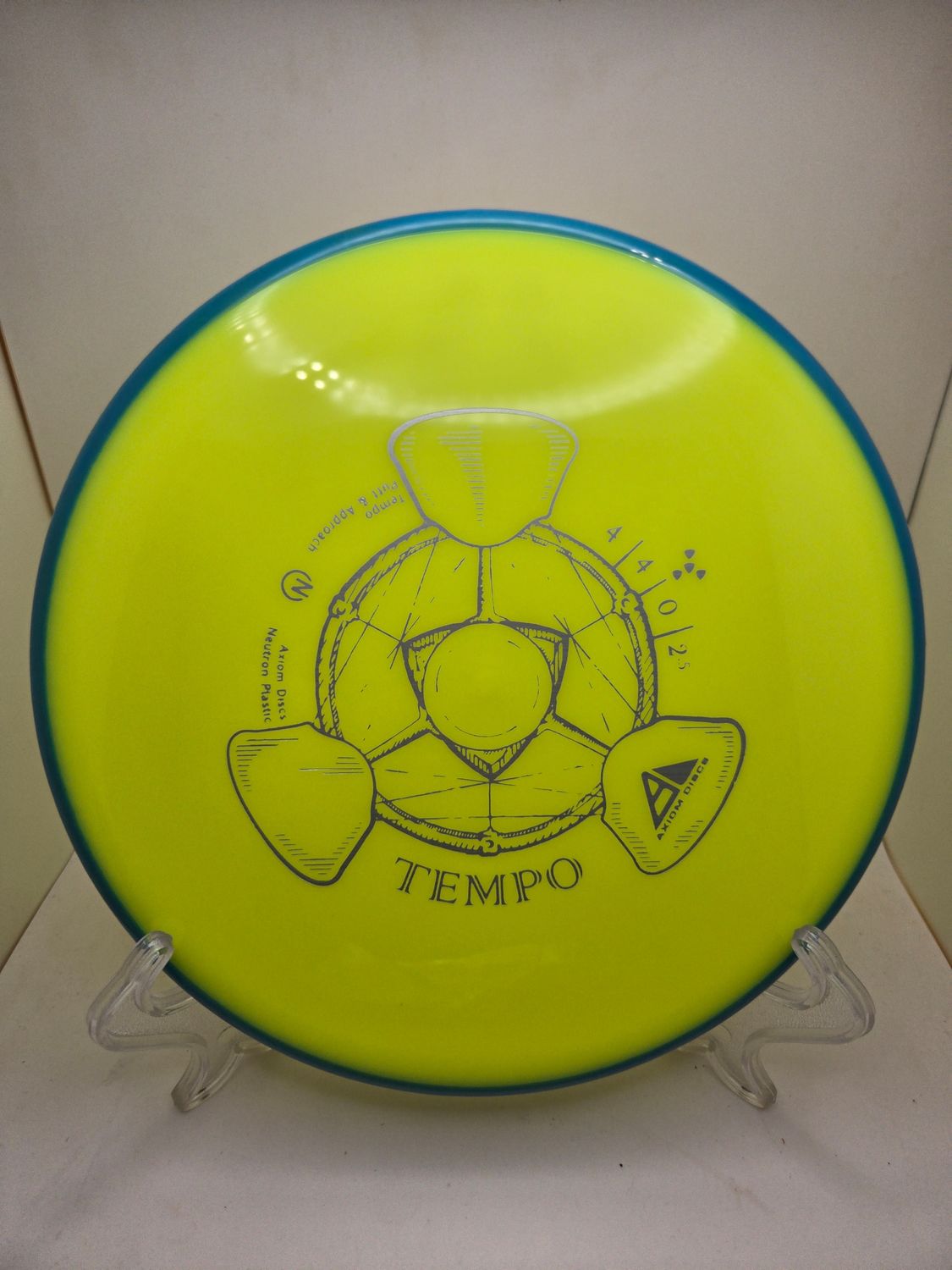Axiom Discs Tempo Neutron Stock Yellow with Blue Rim 170g