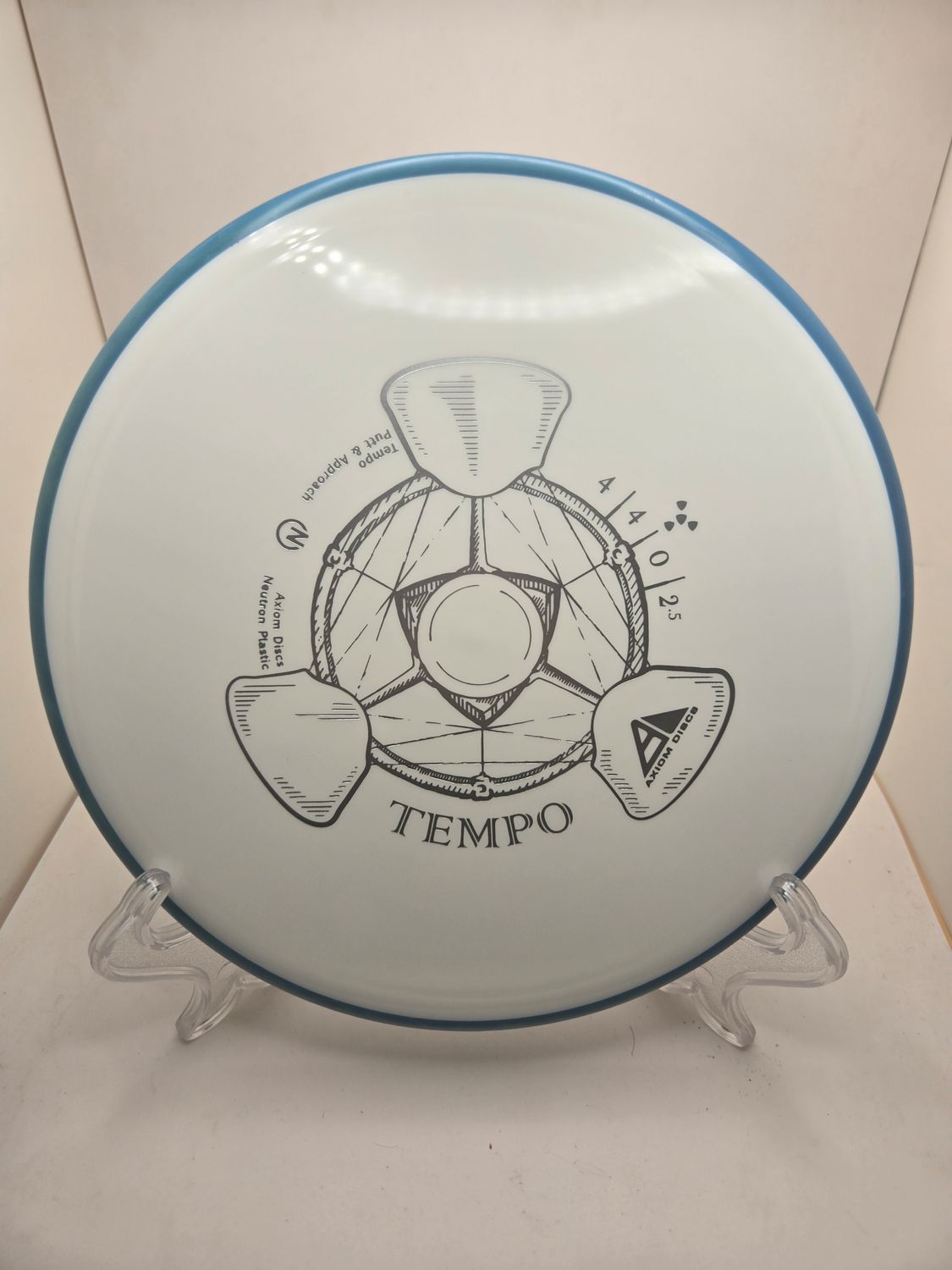 Axiom Discs Tempo Neutron Stock White with Blue Rim 173g