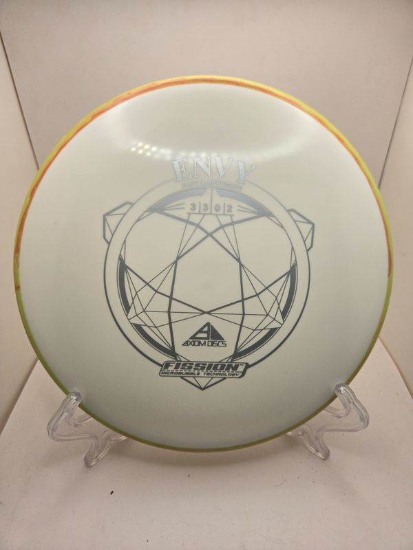 Axiom Discs Stamped Envy Fission White Plate with Swirly Orange Rim 173g