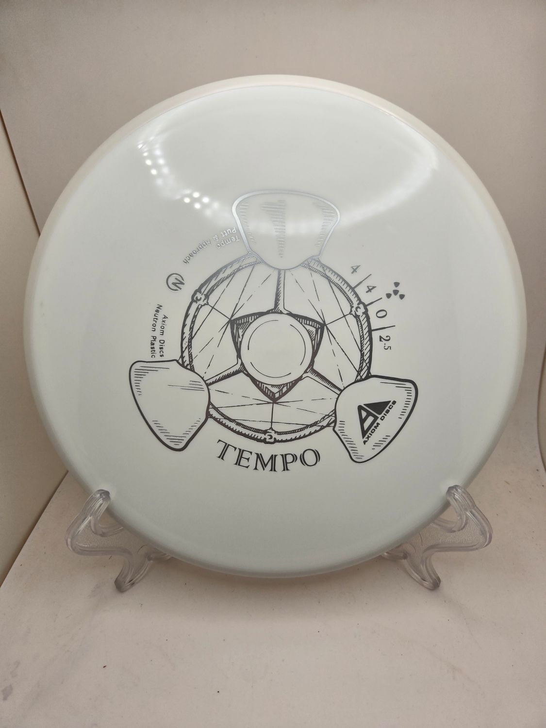 Axiom Discs Tempo Neutron Stock White with White Rim 172g