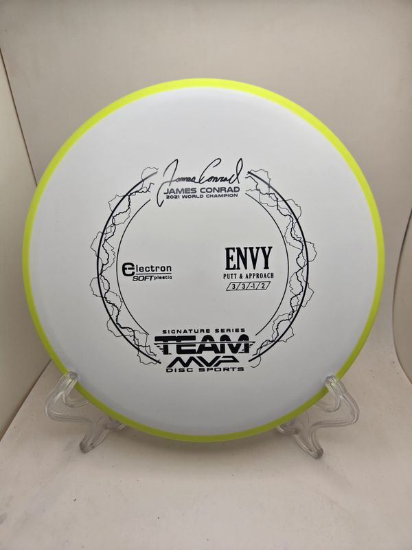 Axiom Discs Envy Electron Soft White with Yellow Rim 174g.