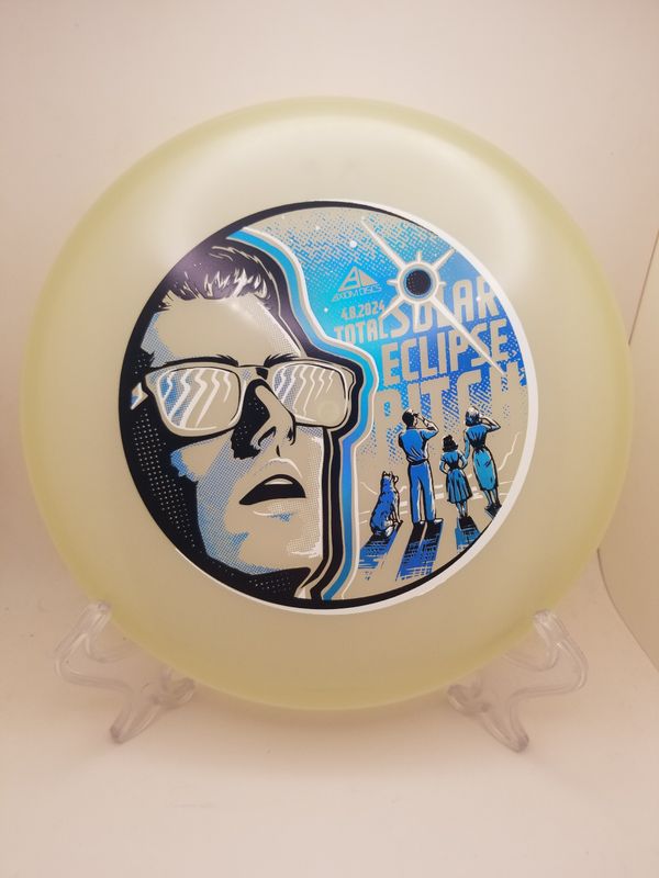 Axiom Discs Total Eclipse Pitch Green Plate/ Blue Rim 156g