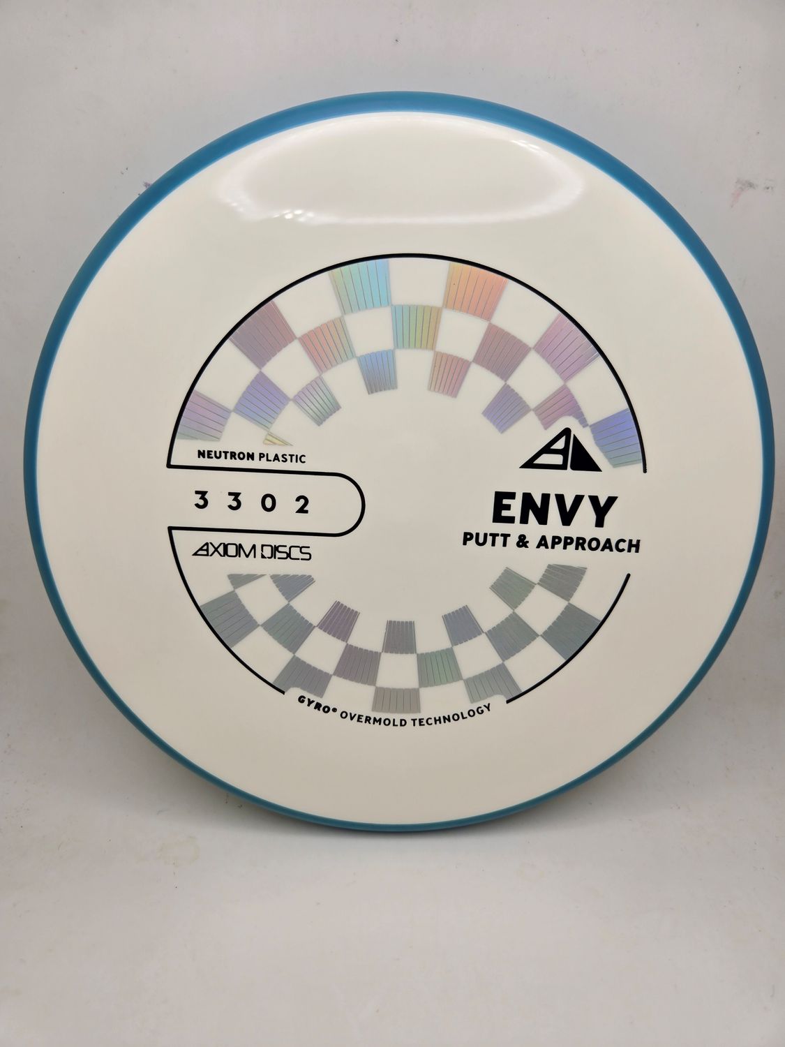 Axiom Discs Envy Neutron White with Blue Rim 174g.