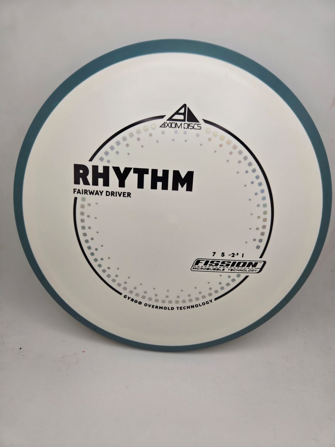 Axiom Discs Rhythm White with Blue Rim Fission 156g