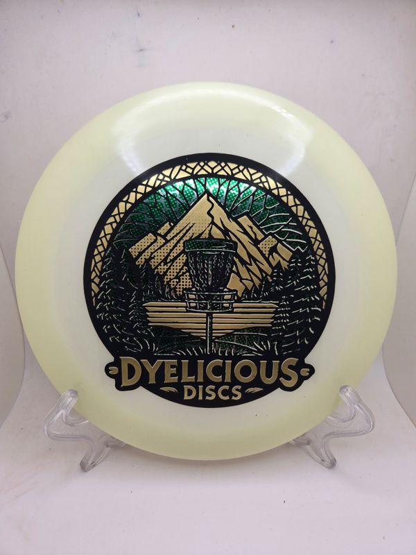 Innova Discs Triple Foil 1 of 1 Dyelicious Discs Stamped Glow Wraith with Leopard Green background and Gold Stamp 173-175g