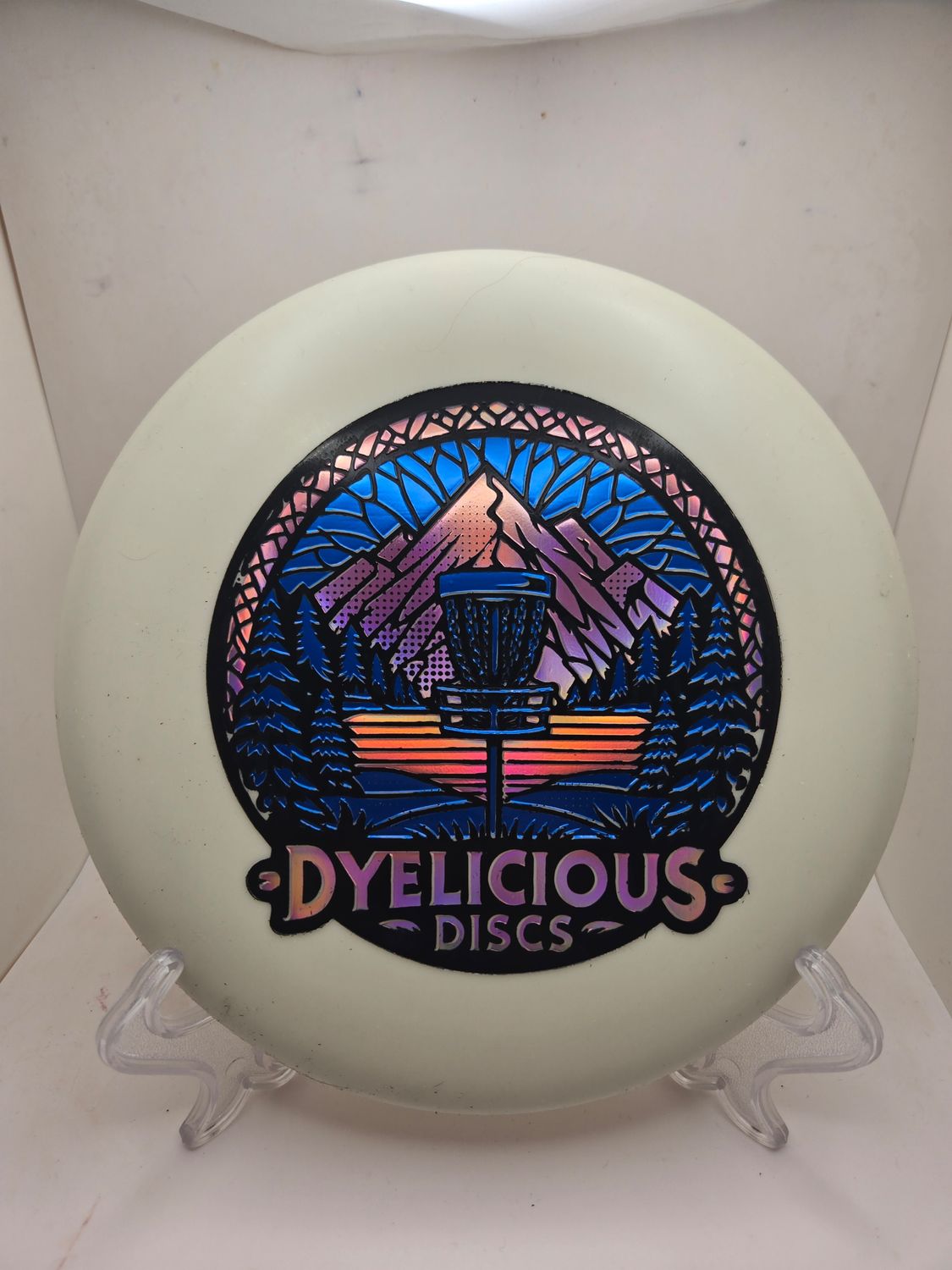 Innova Discs Triple Foil 1 of 1 Dyelicious Discs Stamped KC Pro Aviar White with Blue Background and Pink 172g