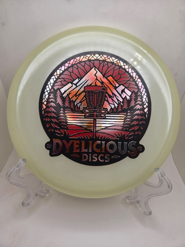 Streamline Discs Eclipse Green Range - Triple foil 1 of 1 Dyelicious Discs Stamp with Red background and with Red Gradient 175g