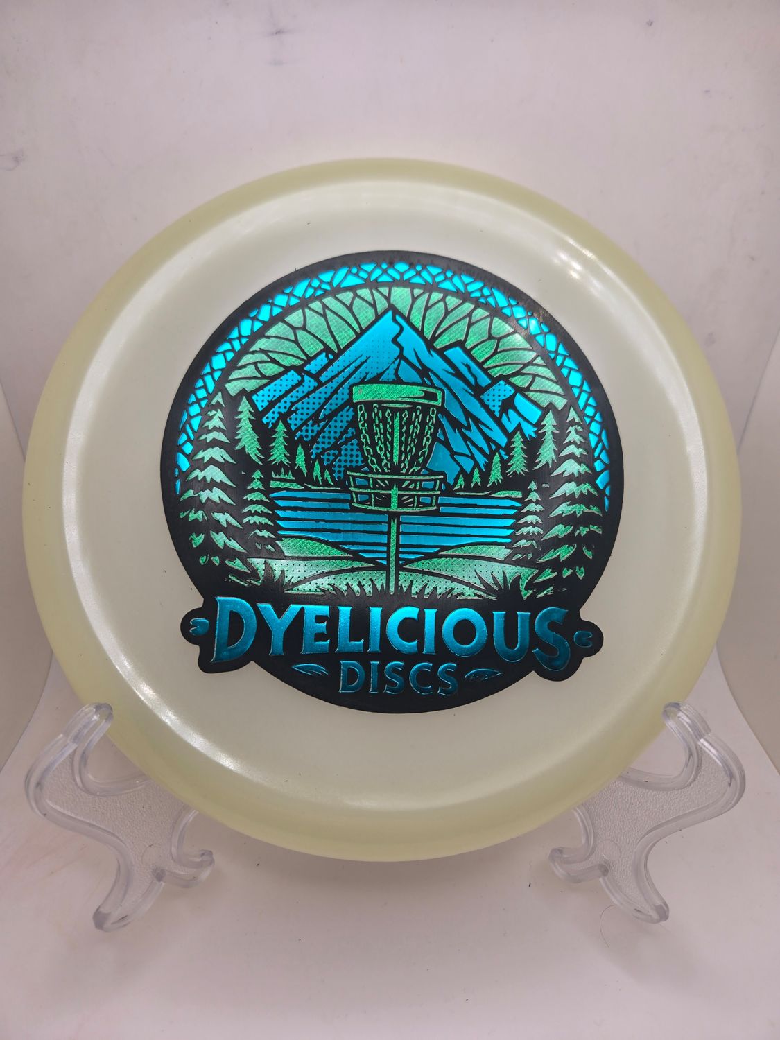 Streamline Discs Eclipse Green Range - Triple foil 1 of 1 Dyelicious Discs Stamp with Green Sparkle background and with Blue 174g