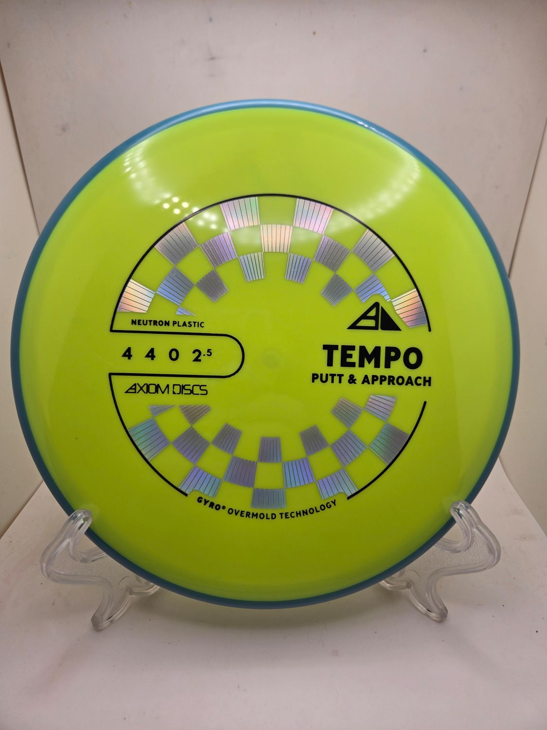 Axiom Discs Tempo Neutron Yellow with Teal Rim 172g