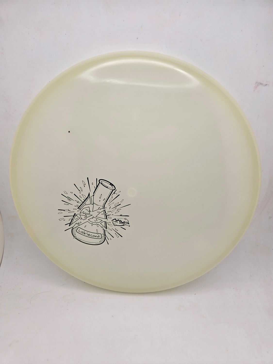 Axiom Discs Total Eclipse L2 Pitch Blue Plate/ White Rim 156g