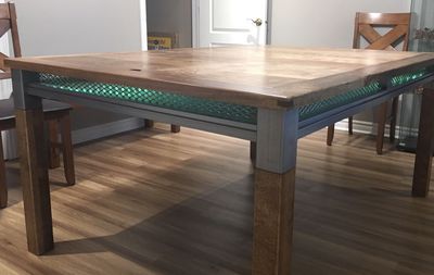 TABLE DE JEUX
