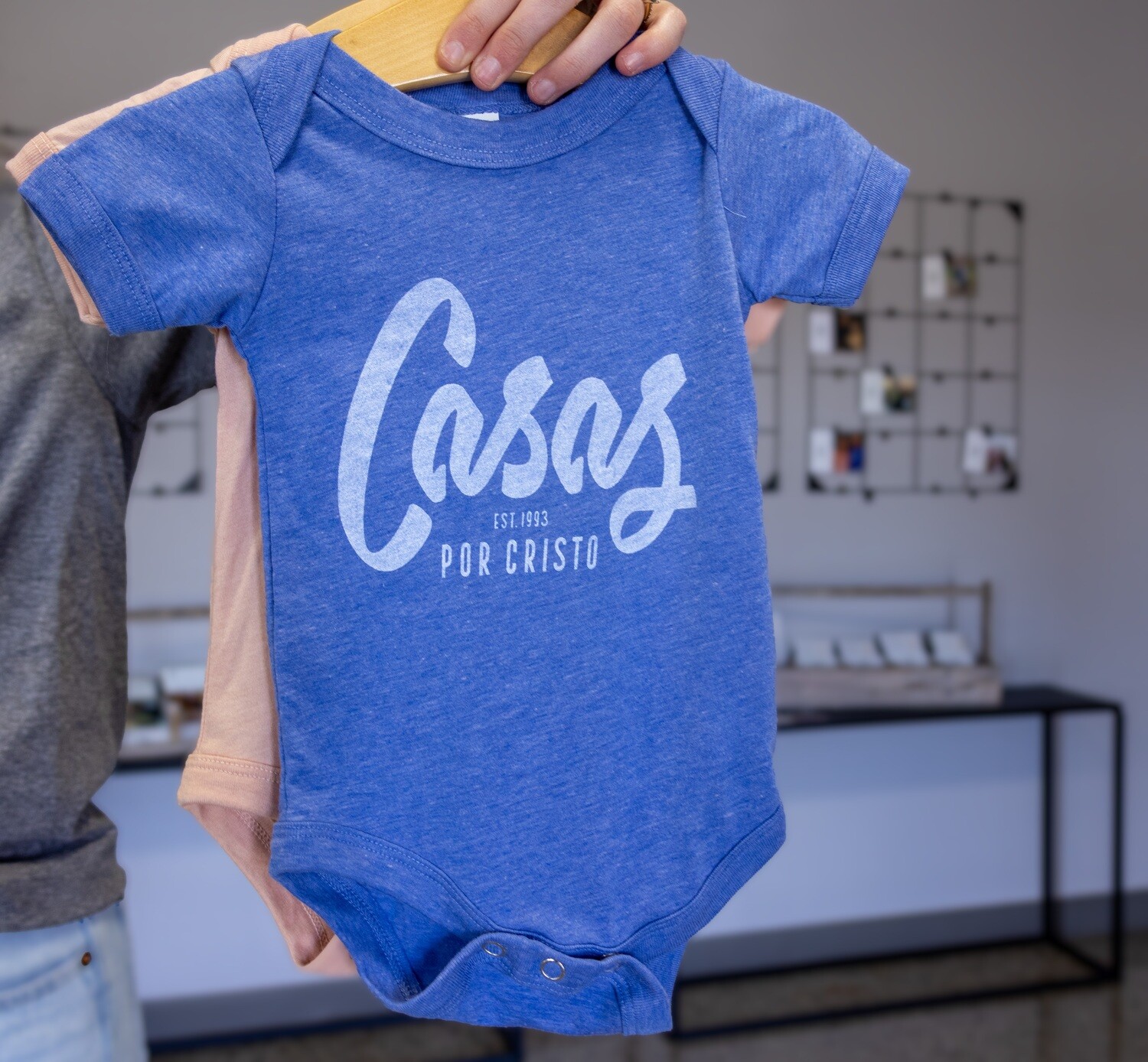 CLASSIC SCRIPT INFANT ONESIE 3-6M