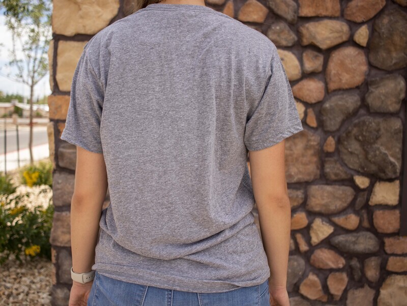 CLASSIC SCRIPT TEE GRAY