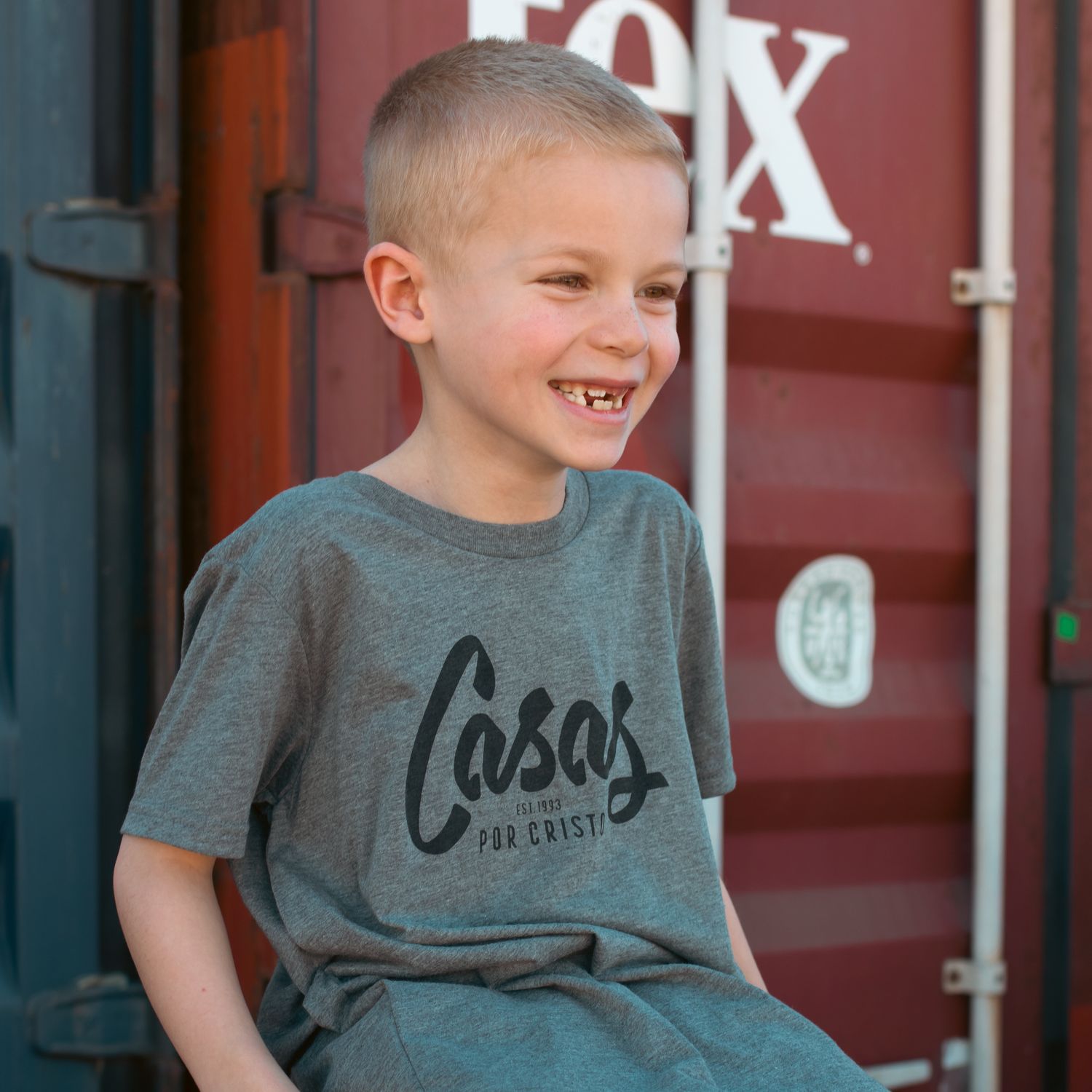 CLASSIC SCRIPT KIDS TEE GRAY