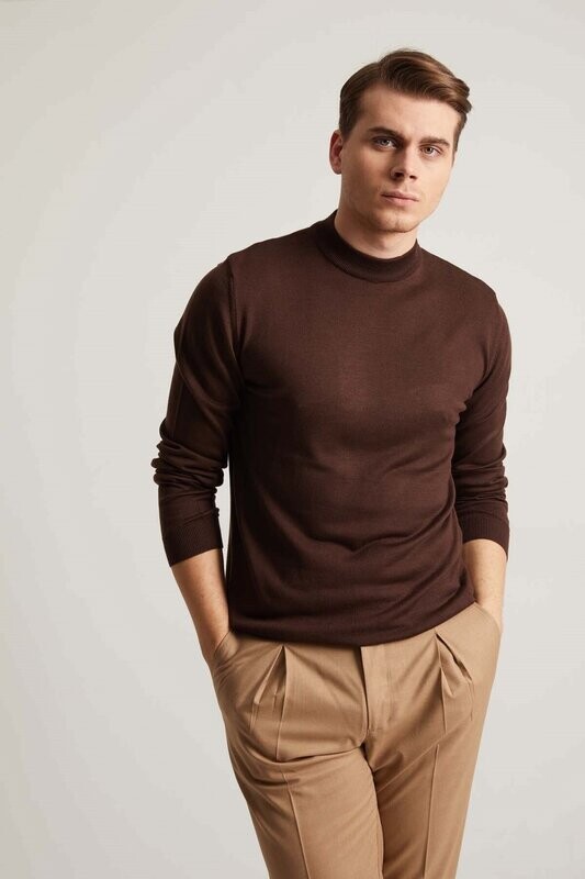 Quarter Crew-Neck Premium Knitwear Quarter Crew-Neck Premium Knitwear