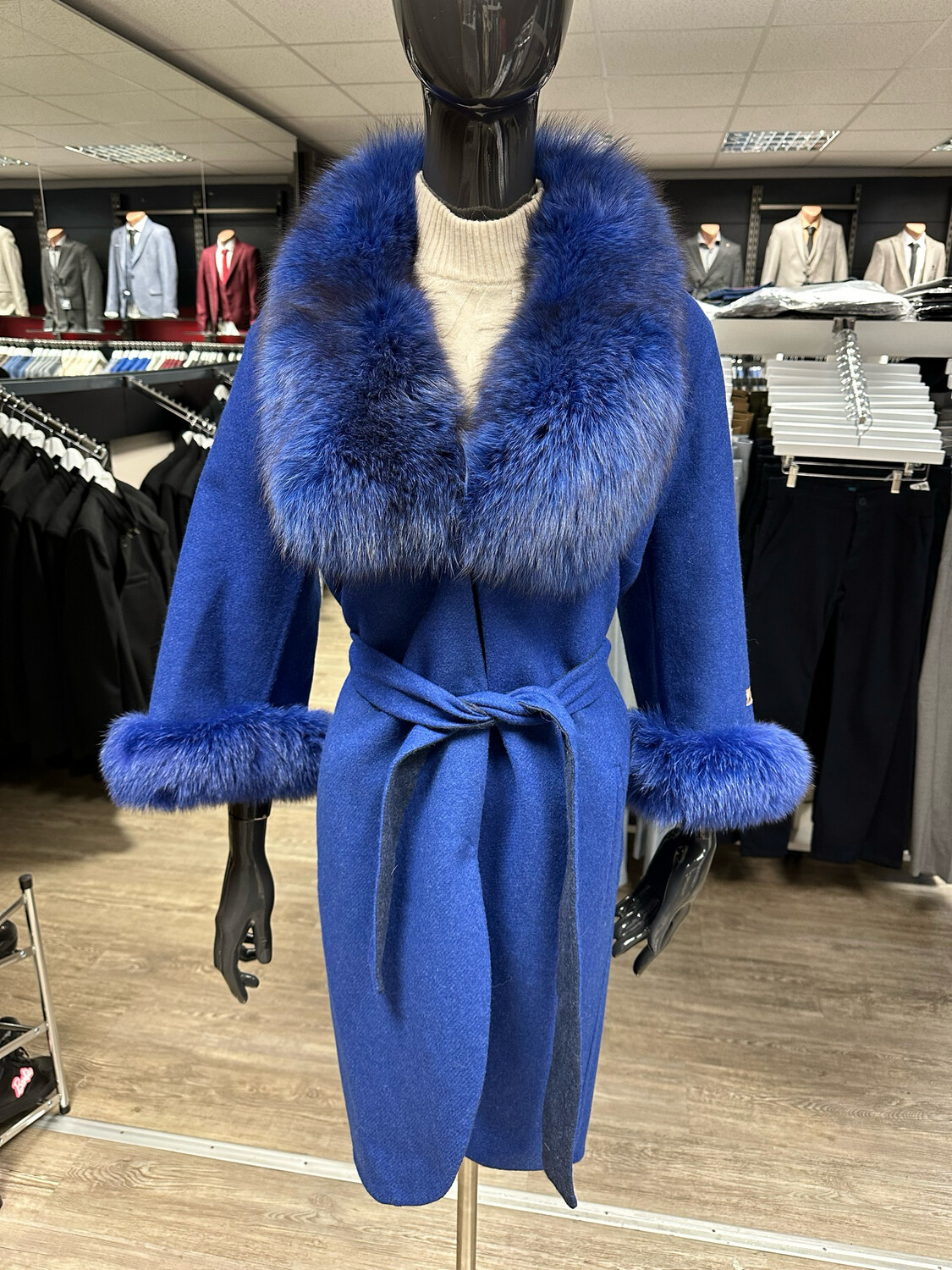 Pelzmantel mit 100% Fuchspelz & Alpaca Oberflächenmaterial