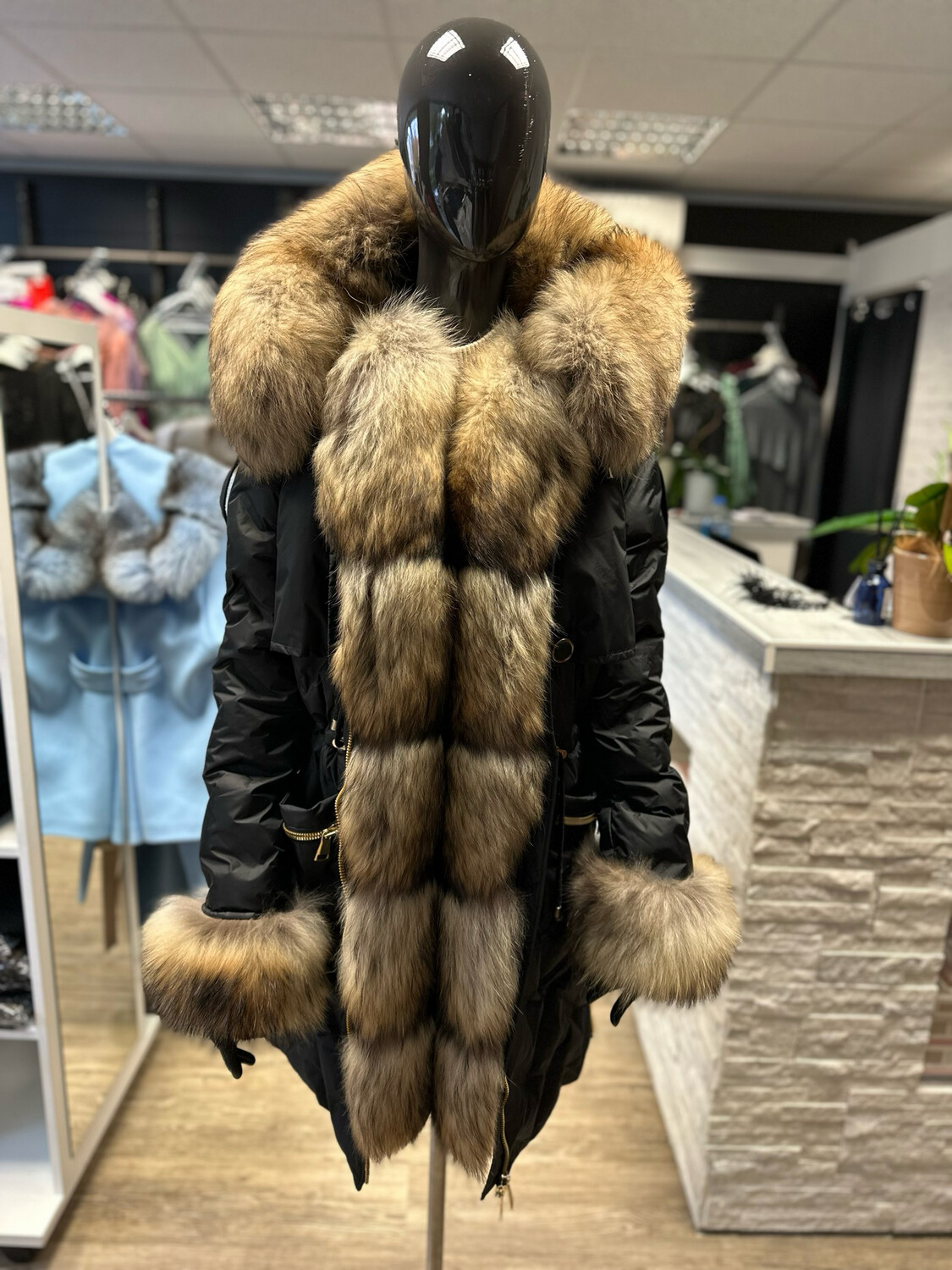 Premium Parka Jacke mit 100% echtem Waschbärpelz