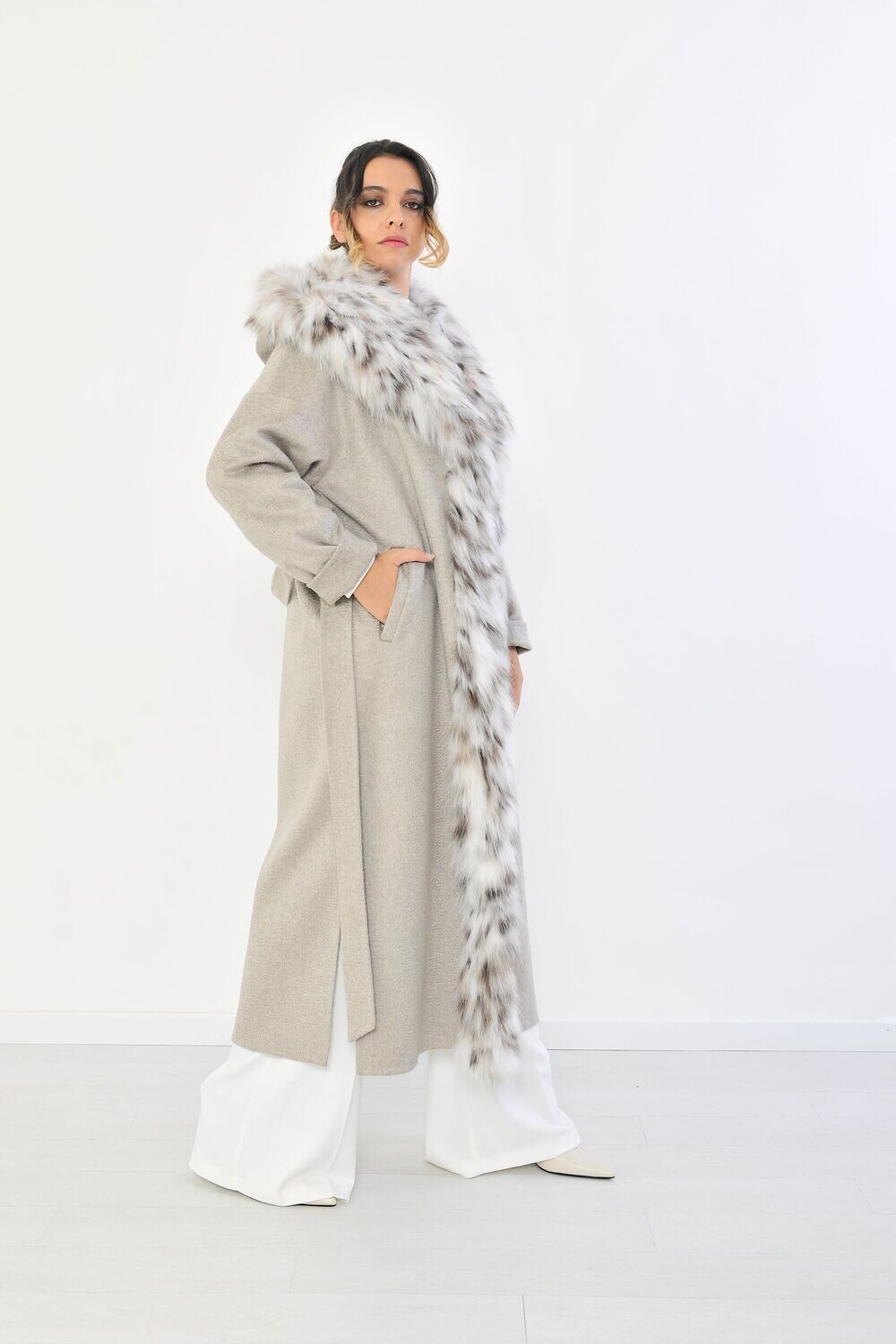 Cappotto lungo in cashmere con collo in linciotto - Alabastro