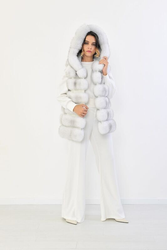 Greenland Fox Gilet with Hood - White