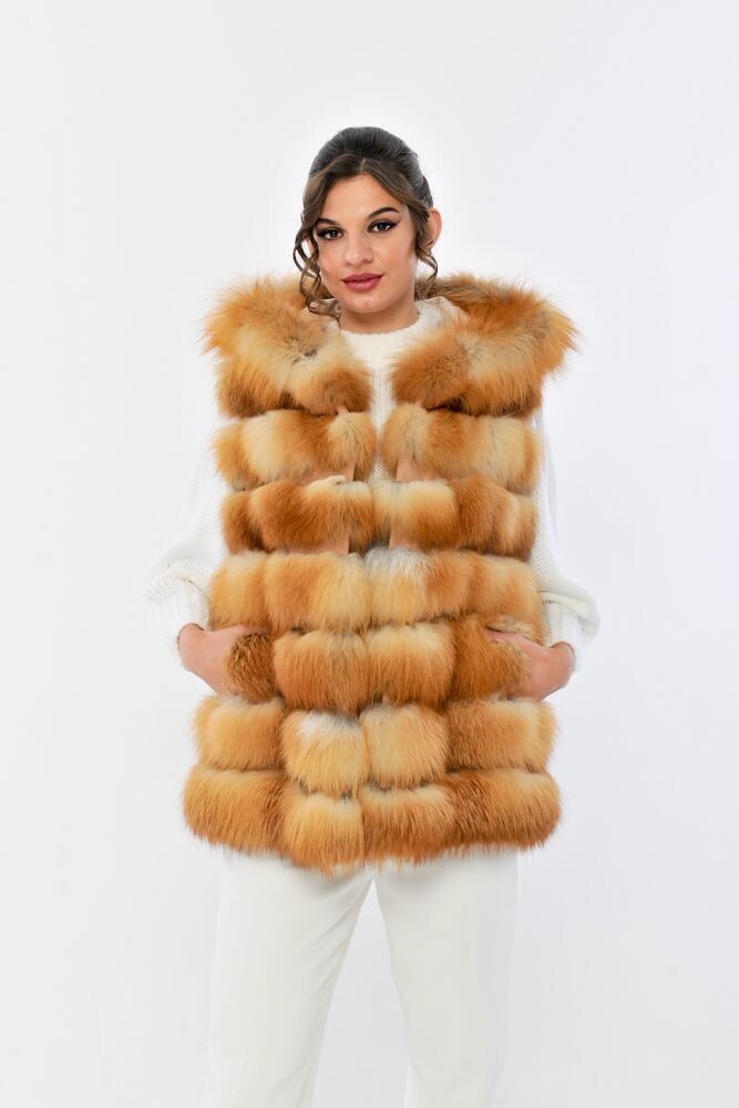 Gilet in volpe rossa con cappuccio