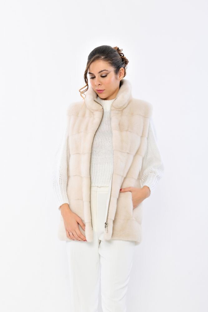 Gilet in visone color perla