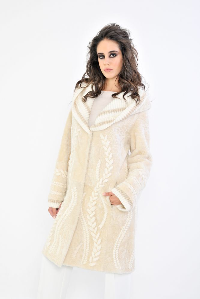 Reversible Embroidered Shearling - Cream