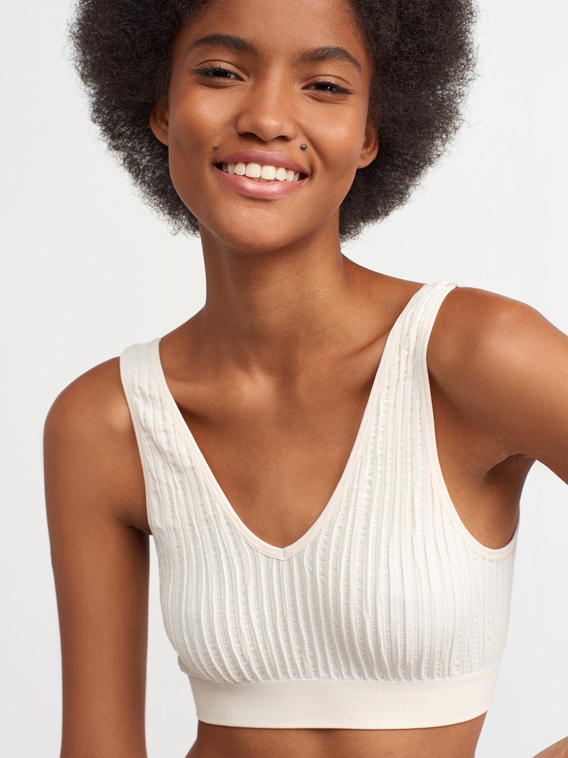&quot;Girlfriend&quot; Basic Crop Top