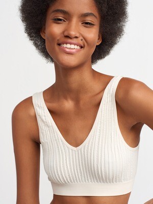 &quot;Girlfriend&quot; Basic Crop Top