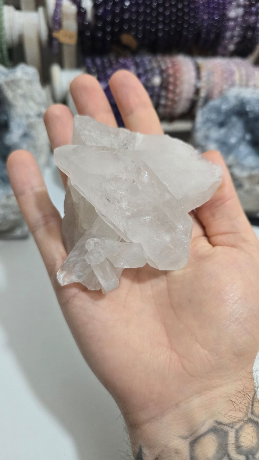 Druse cristal de roche Brésil 270gr 9,5 cm sur 9 cm environ