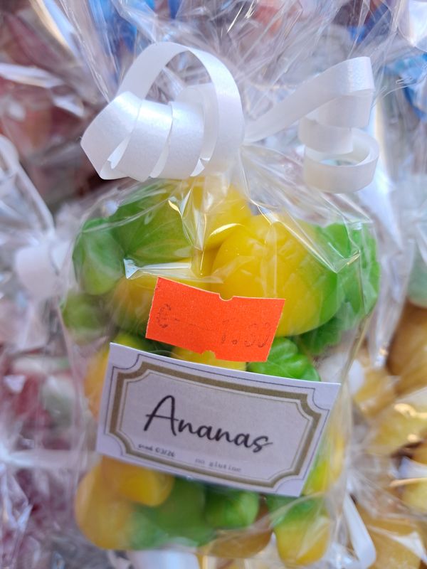 Ananas caramelle