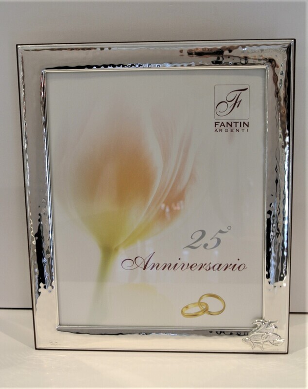 Portafoto Argento fascia martellata 25° Anniversario 20x25 - Fantin Argenti Portafoto Argento fascia martellata 25° Anniversario 20x25 - Fantin Argenti