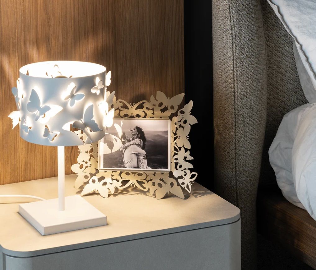​Lampada da tavolo Farfallosa CREMA - Arti e Mestieri