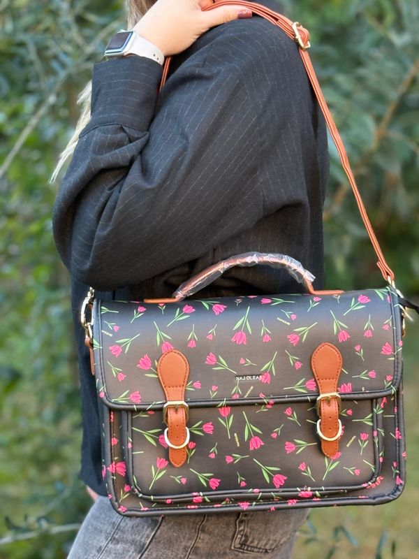 ​Cartella grande giorno Tuly nero - Naj Oleari